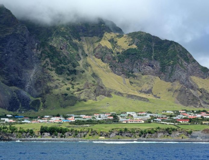 Okyanusun ortasında özgür bir ada: Tristan da Cunha